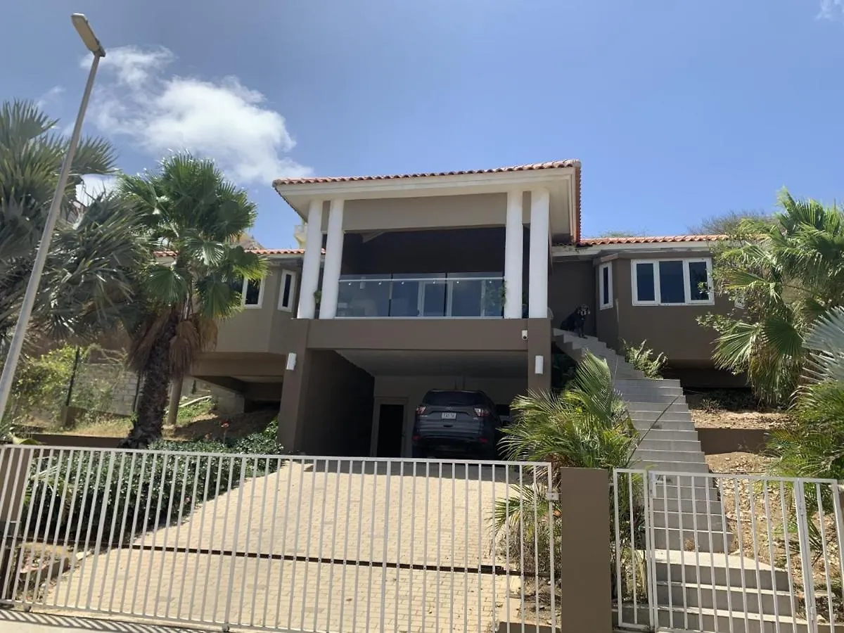 Semesterbostad Charming House In Curacao Villa Willemstad